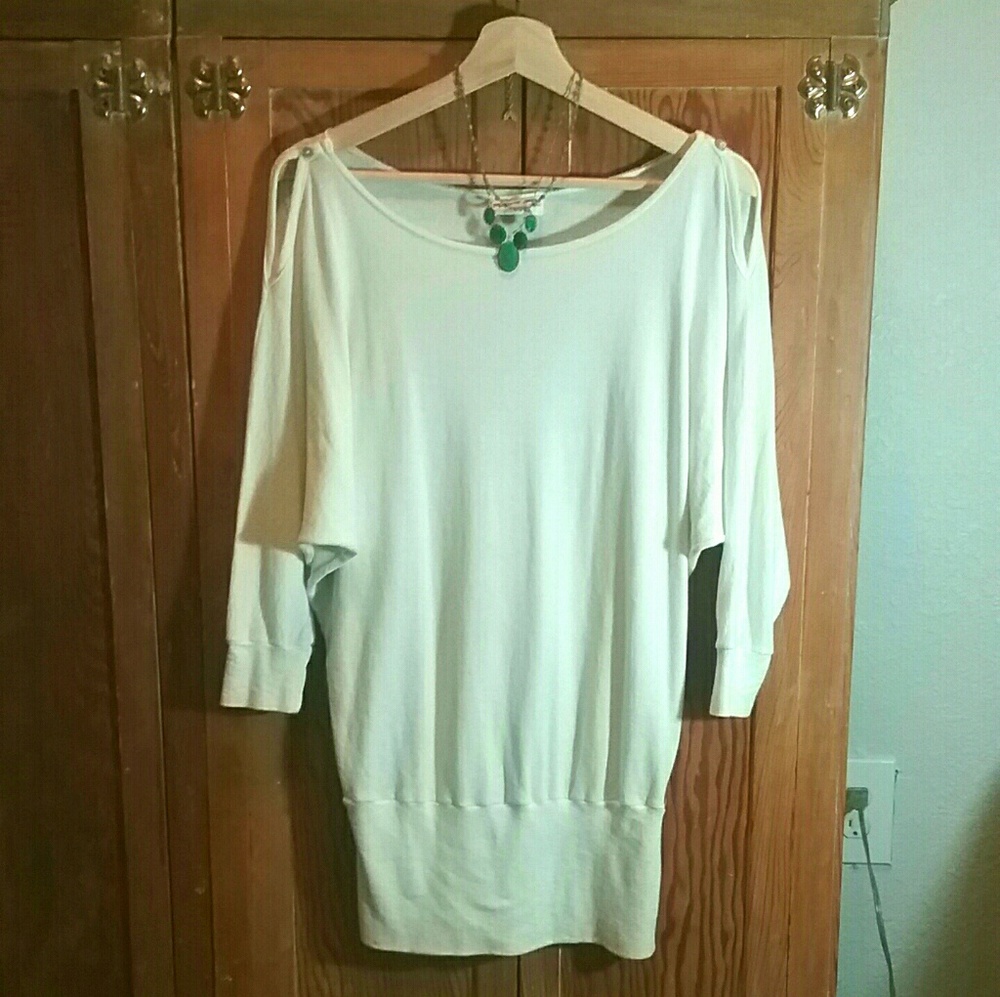 MICHAEL STARS Original White 3/4 Sleeve Tunic